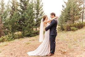Get Your Dream Wedding Photos with a Professional Penticton Photographer