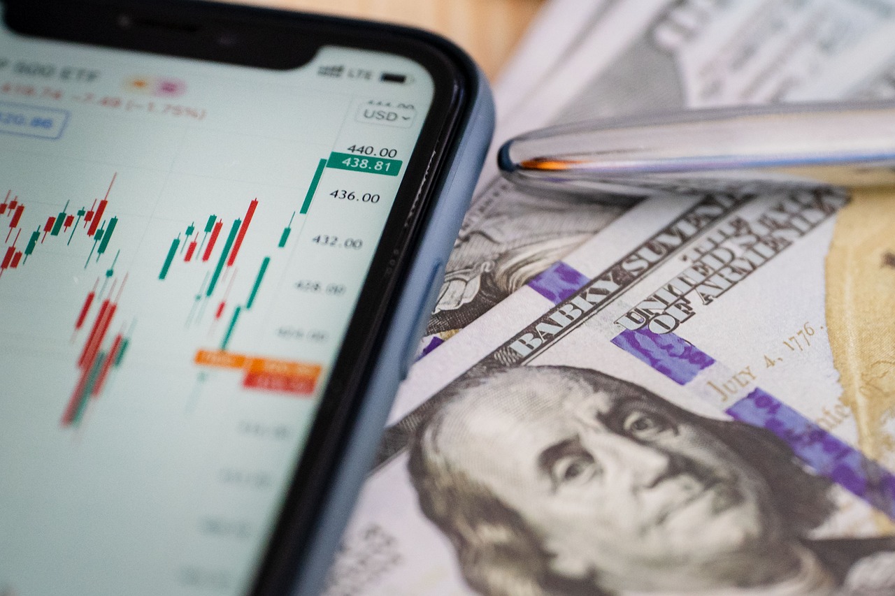 Eddy Torriente’s Trailblazing Journey in Small Cap Investing