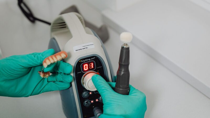 “Elevating Dental Care: Los Angeles Dental Lab Innovations”