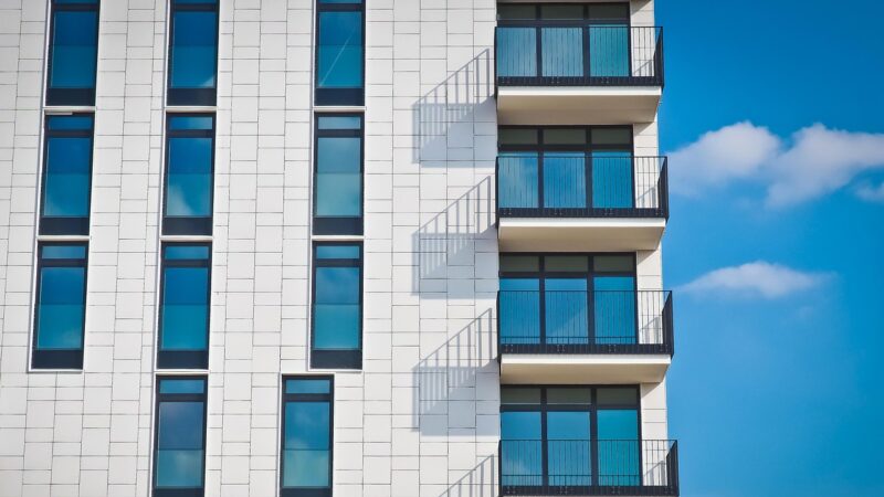 Navigating the Mortgage Maze: How Brokers Can Simplify the Home Buying Process