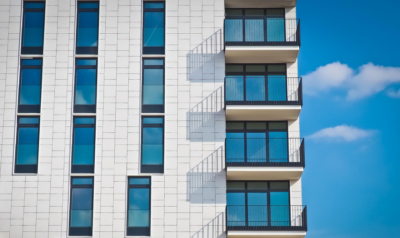 Navigating the Mortgage Maze: How Brokers Can Simplify the Home Buying Process