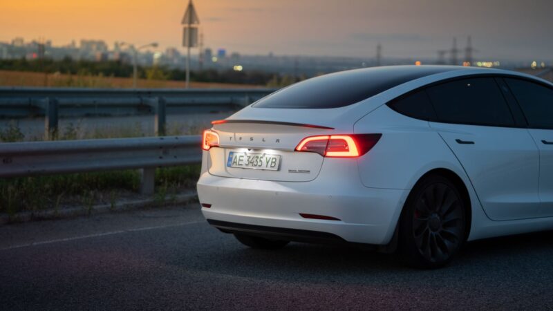 Are Electric Vehicle Plates the Best Choice for Drivers?